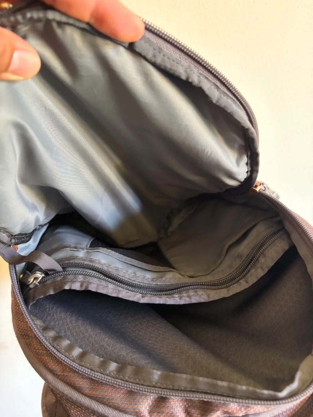 The North Face Borealis 27L Rabbit Grey Copper Melange Hiking Commuter Daypack